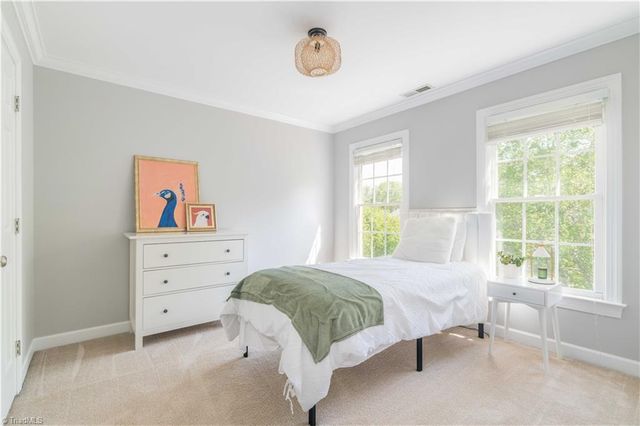 435 Ashbry Run Drive, Winston-salem, NC 27106
