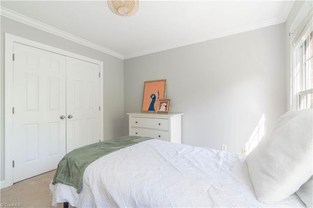 435 Ashbry Run Drive, Winston-salem, NC 27106