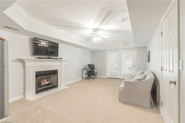 435 Ashbry Run Drive, Winston-salem, NC 27106