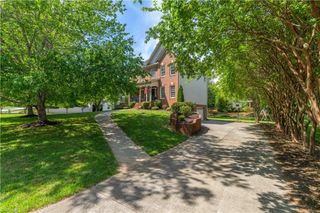 435 Ashbry Run Drive, Winston-salem, NC 27106