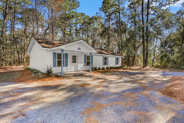 1202 Market Street, Darien, GA 31305