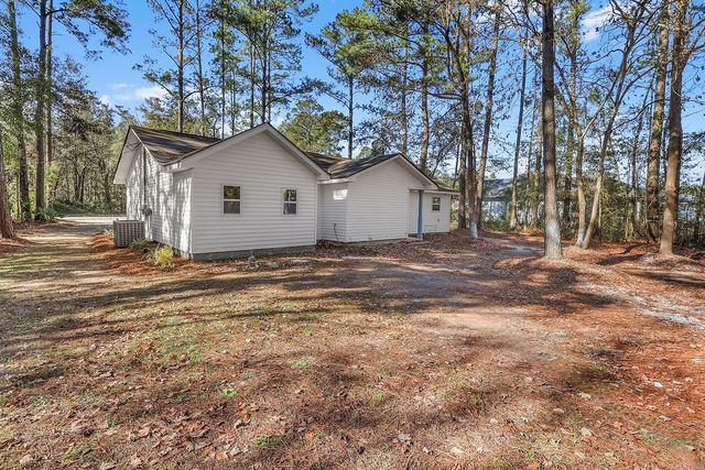 1202 Market Street, Darien, GA 31305