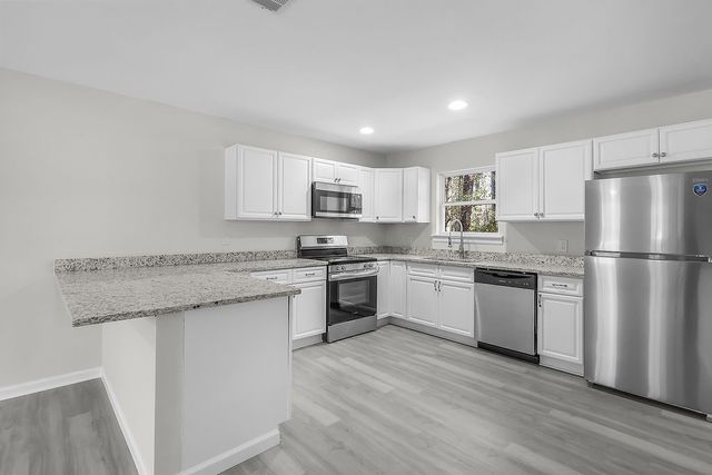 1202 Market Street, Darien, GA 31305