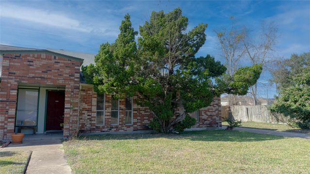 9102 Benthos Drive, Houston, TX 77083