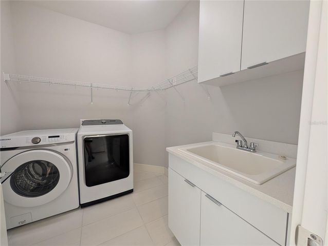 7744 SANDHILL LAKE DRIVE, Sarasota, FL 34241