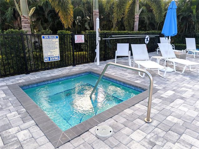 7744 SANDHILL LAKE DRIVE, Sarasota, FL 34241