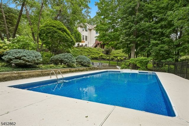 3 Forest Hill Dr, Sparta Twp., NJ 07871