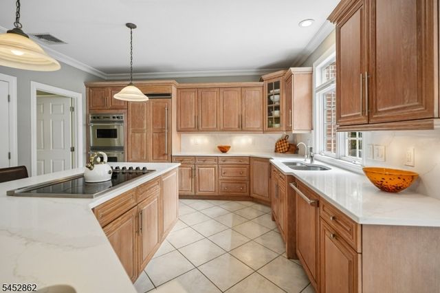 3 Forest Hill Dr, Sparta Twp., NJ 07871