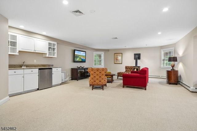 3 Forest Hill Dr, Sparta Twp., NJ 07871