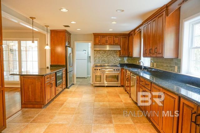 255 Suffolk Road, Mobile, AL 36608