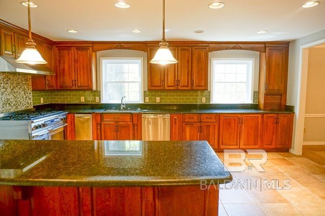 255 Suffolk Road, Mobile, AL 36608