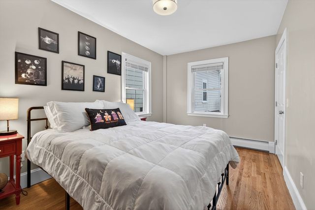 49 Essex St 1L, Salem, MA 01970