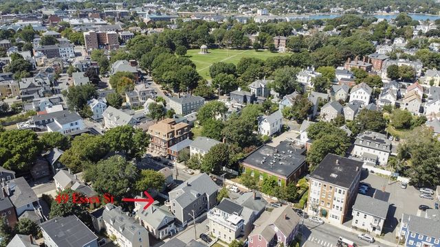 49 Essex St 1L, Salem, MA 01970