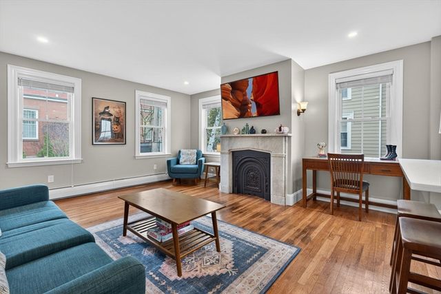 49 Essex St 1L, Salem, MA 01970