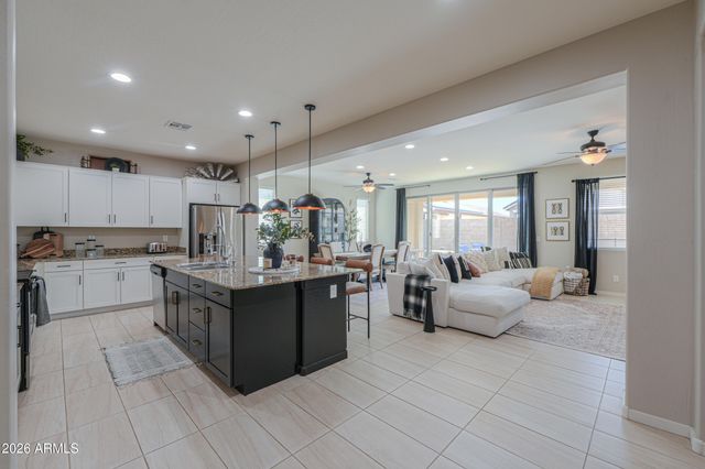 2853 E VIRGINIA Street, Mesa, AZ 85213