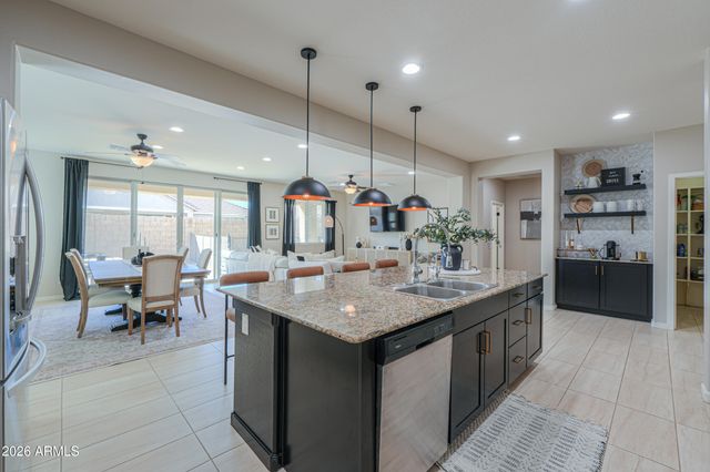 2853 E VIRGINIA Street, Mesa, AZ 85213