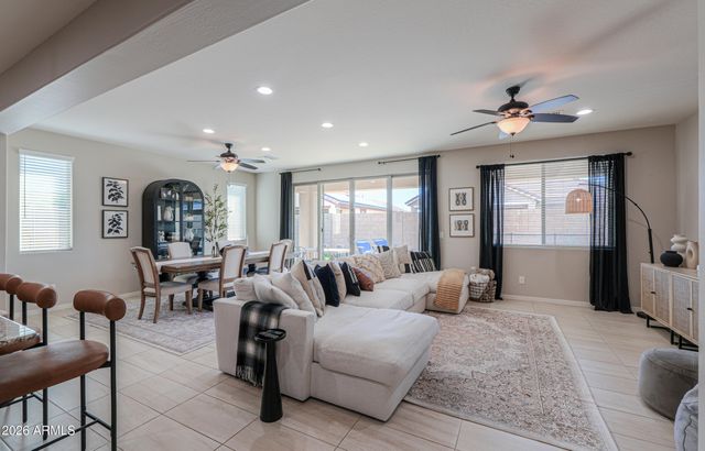 2853 E VIRGINIA Street, Mesa, AZ 85213