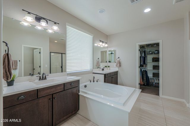 2853 E VIRGINIA Street, Mesa, AZ 85213