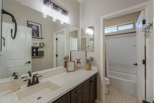 2853 E VIRGINIA Street, Mesa, AZ 85213