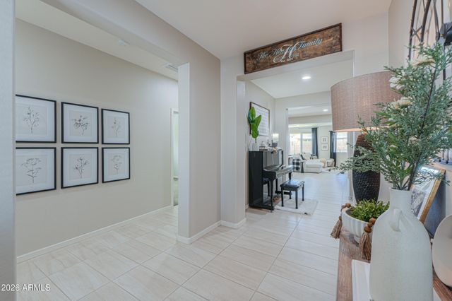 2853 E VIRGINIA Street, Mesa, AZ 85213