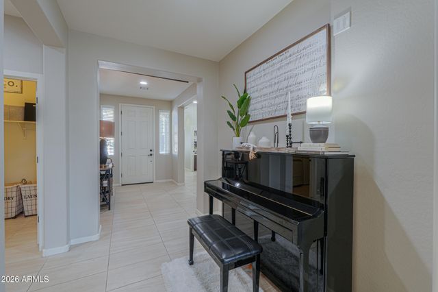 2853 E VIRGINIA Street, Mesa, AZ 85213