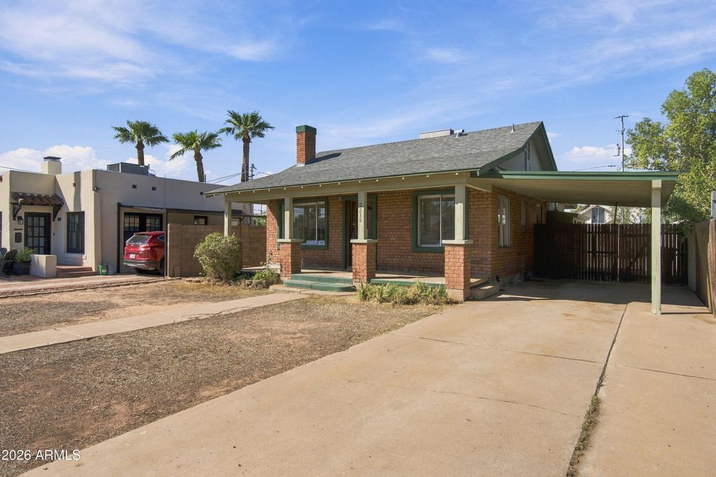 2210 N MITCHELL Street, Phoenix, AZ 85006 — photo 2