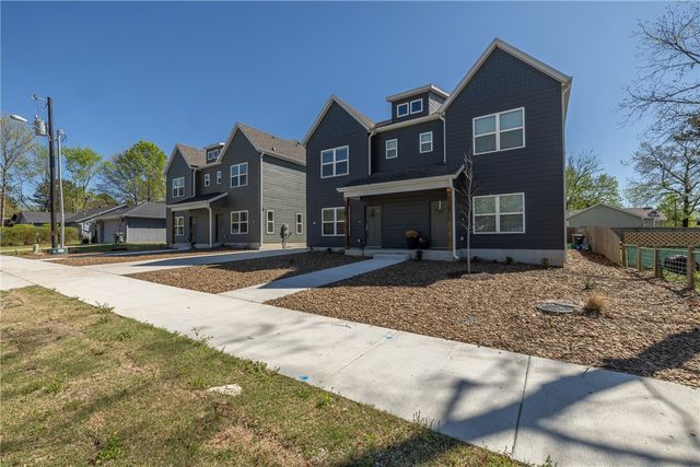 832 S Dockery Lane 1 & 2, Fayetteville, AR 72701