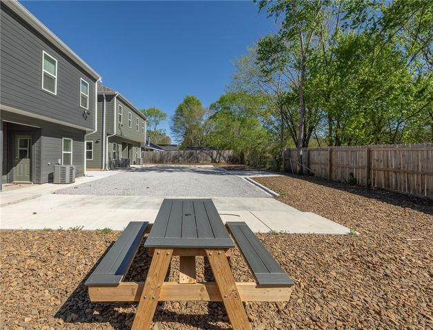 832 S Dockery Lane 1 & 2, Fayetteville, AR 72701