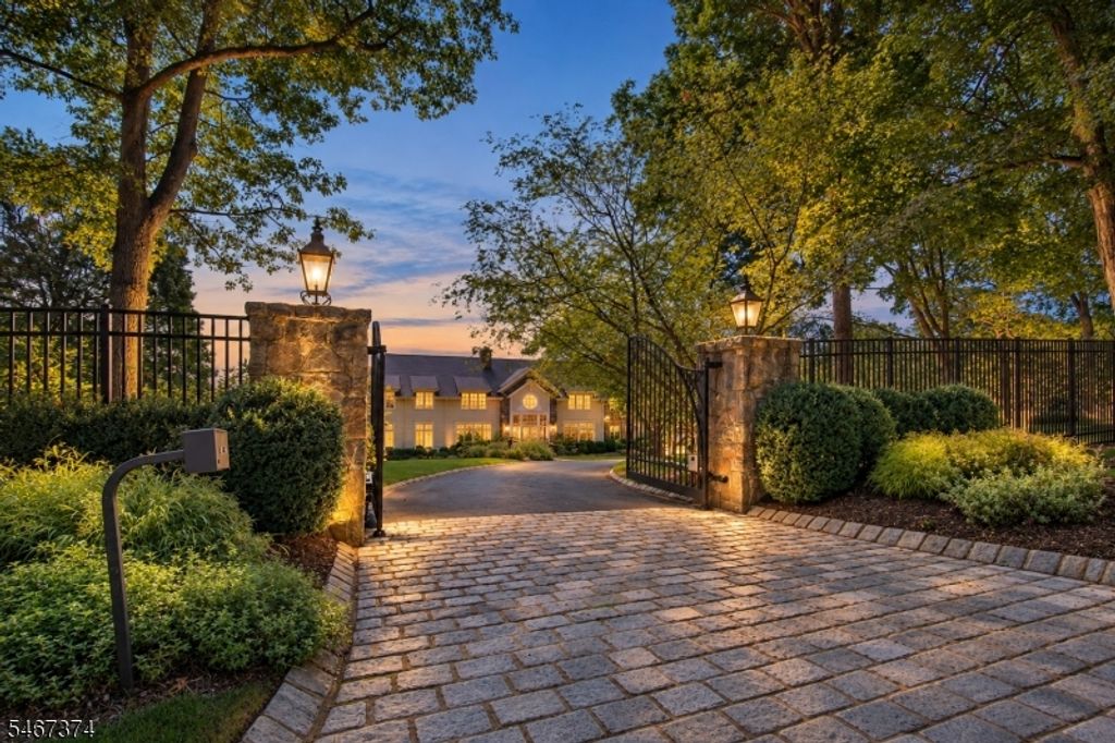 19 Heritage Ct, Bernardsville Boro, NJ 07924 — photo 2