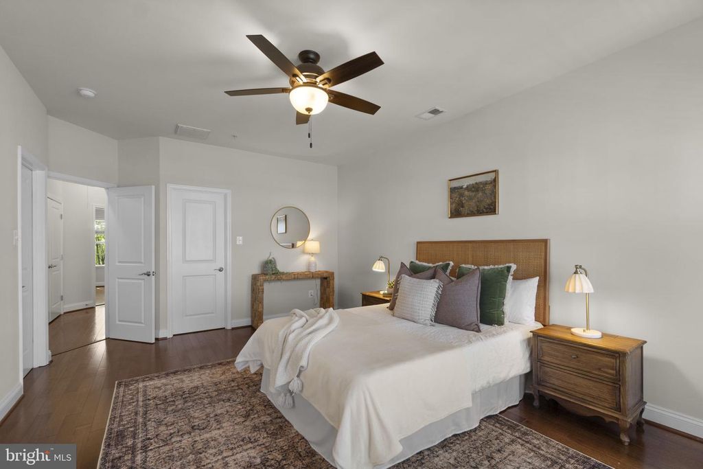 Image 17 of property listing at 5940 TALBOT DR, Ellicott City, MD 21043