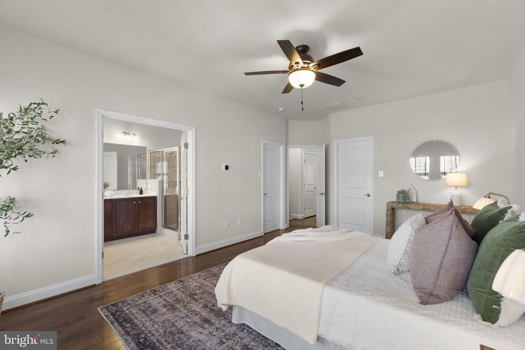 Image 19 of property listing at 5940 TALBOT DR, Ellicott City, MD 21043