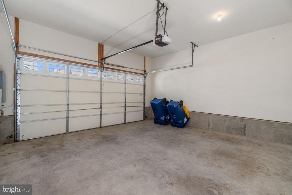 Image 37 of property listing at 5940 TALBOT DR, Ellicott City, MD 21043