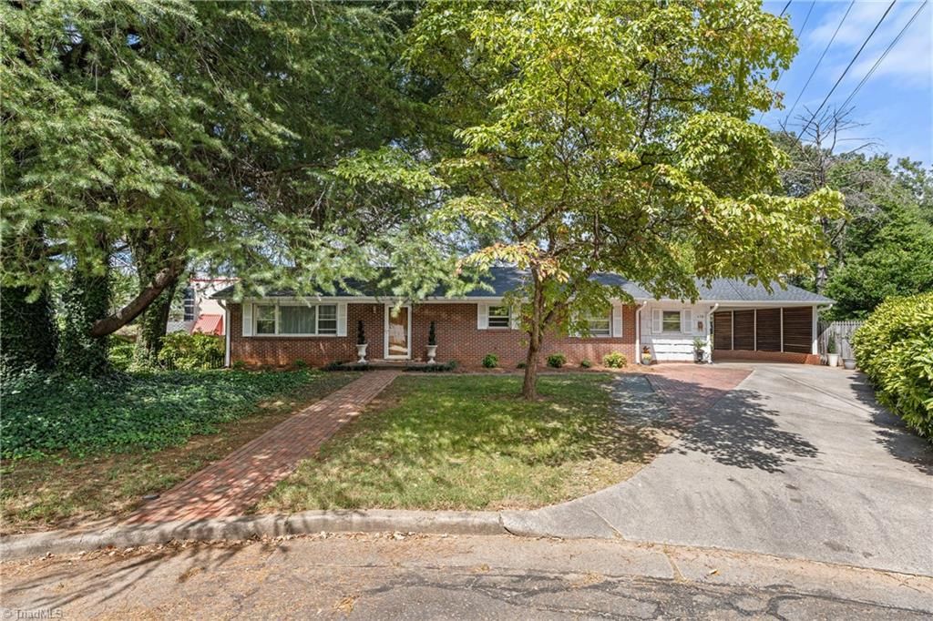 638 Bethany Court, Winston-salem, NC 27103
