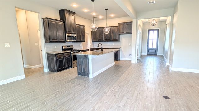 304 Brinkley Drive, Saginaw, TX 76179