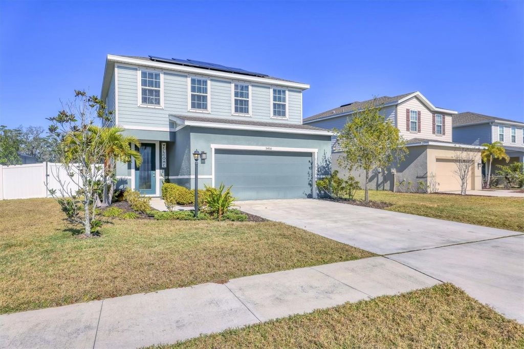Image 5 of property listing at 5430 SPANISH MOSS COVE, Bradenton, FL 34203