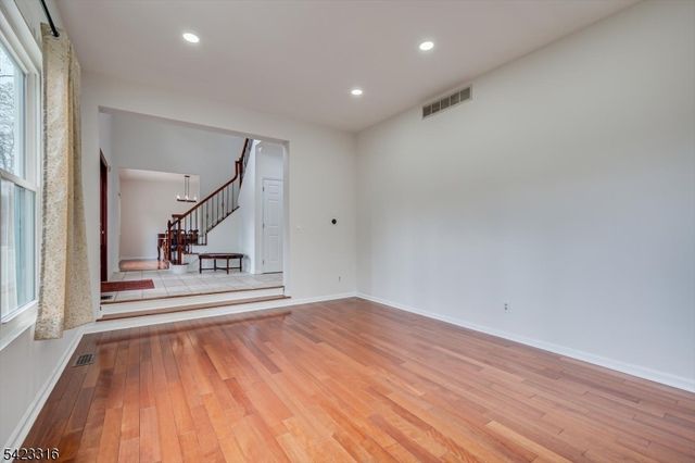 9 Stirrup Way, Franklin Twp., NJ 08540