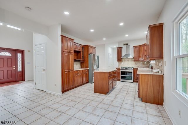 9 Stirrup Way, Franklin Twp., NJ 08540