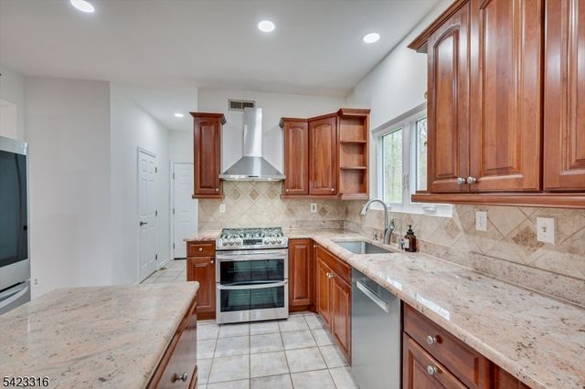 9 Stirrup Way, Franklin Twp., NJ 08540