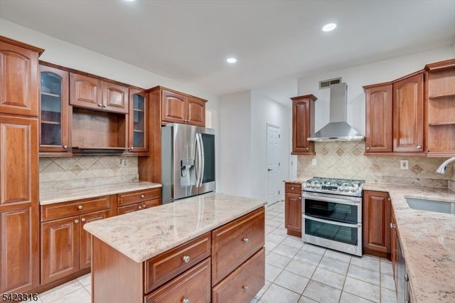 9 Stirrup Way, Franklin Twp., NJ 08540