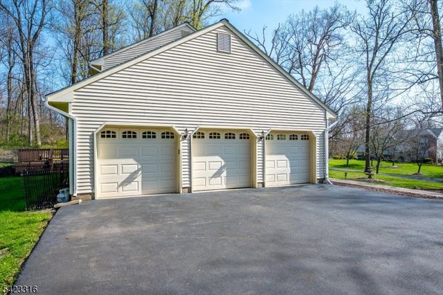 9 Stirrup Way, Franklin Twp., NJ 08540