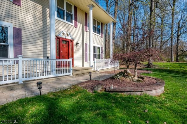 9 Stirrup Way, Franklin Twp., NJ 08540