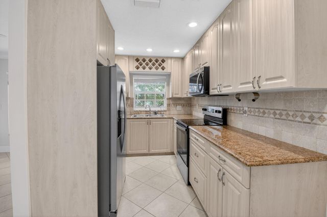 9197 SW 3rd Street, Boca Raton, FL 33428