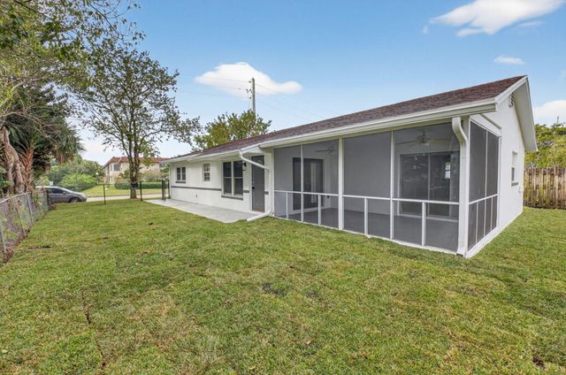 9197 SW 3rd Street, Boca Raton, FL 33428