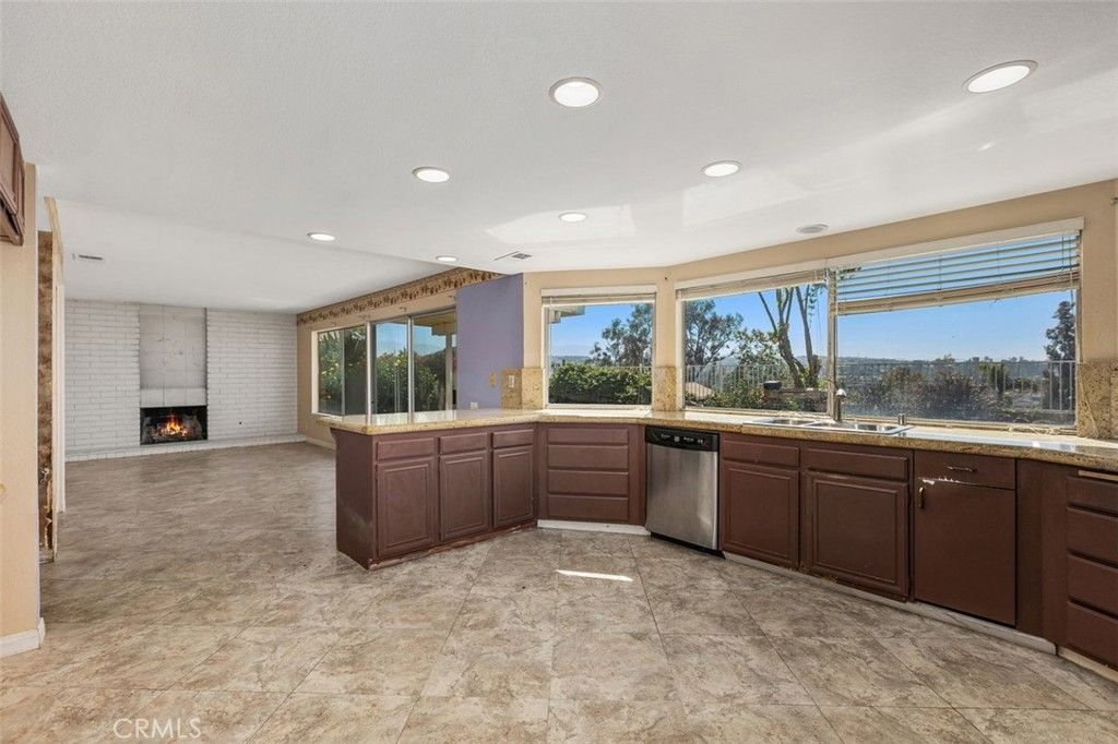 Image 4 of property listing at 22792 Caseda, Mission Viejo, CA 92691