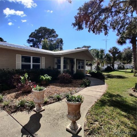 1154 SE 3rd Street, Crystal River, FL 34429