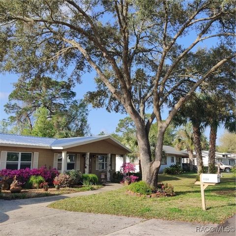 1154 SE 3rd Street, Crystal River, FL 34429