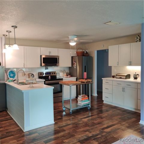 1154 SE 3rd Street, Crystal River, FL 34429