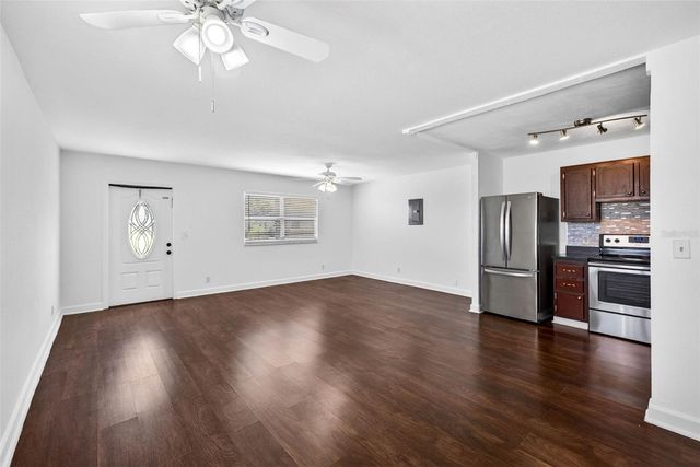 1801 BEDFORD LANE 27, Sun City Center, FL 33573