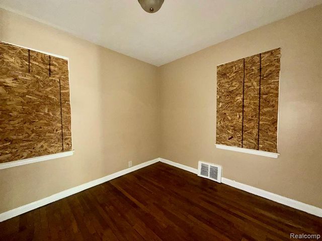11696 Glastonbury Avenue, Detroit, MI 48228