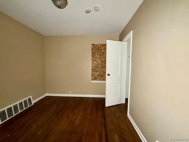 11696 Glastonbury Avenue, Detroit, MI 48228